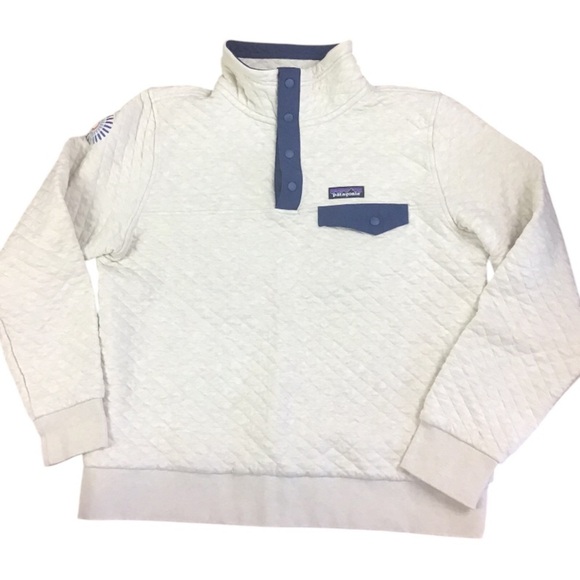 Patagonia Tops - Patagonia® Worn Wear W's Organic Cotton Quilt Snap-T Pullover
Birch White & Navy